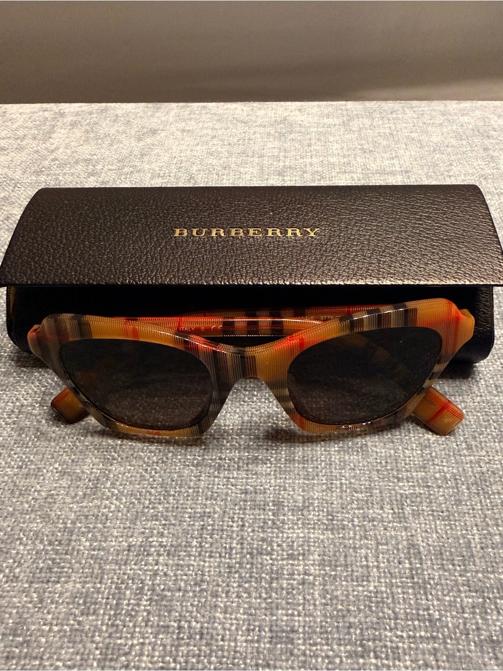 Burberry B4150 3478 Check Cat Eye Sunglasses Made in Italy w/ Case